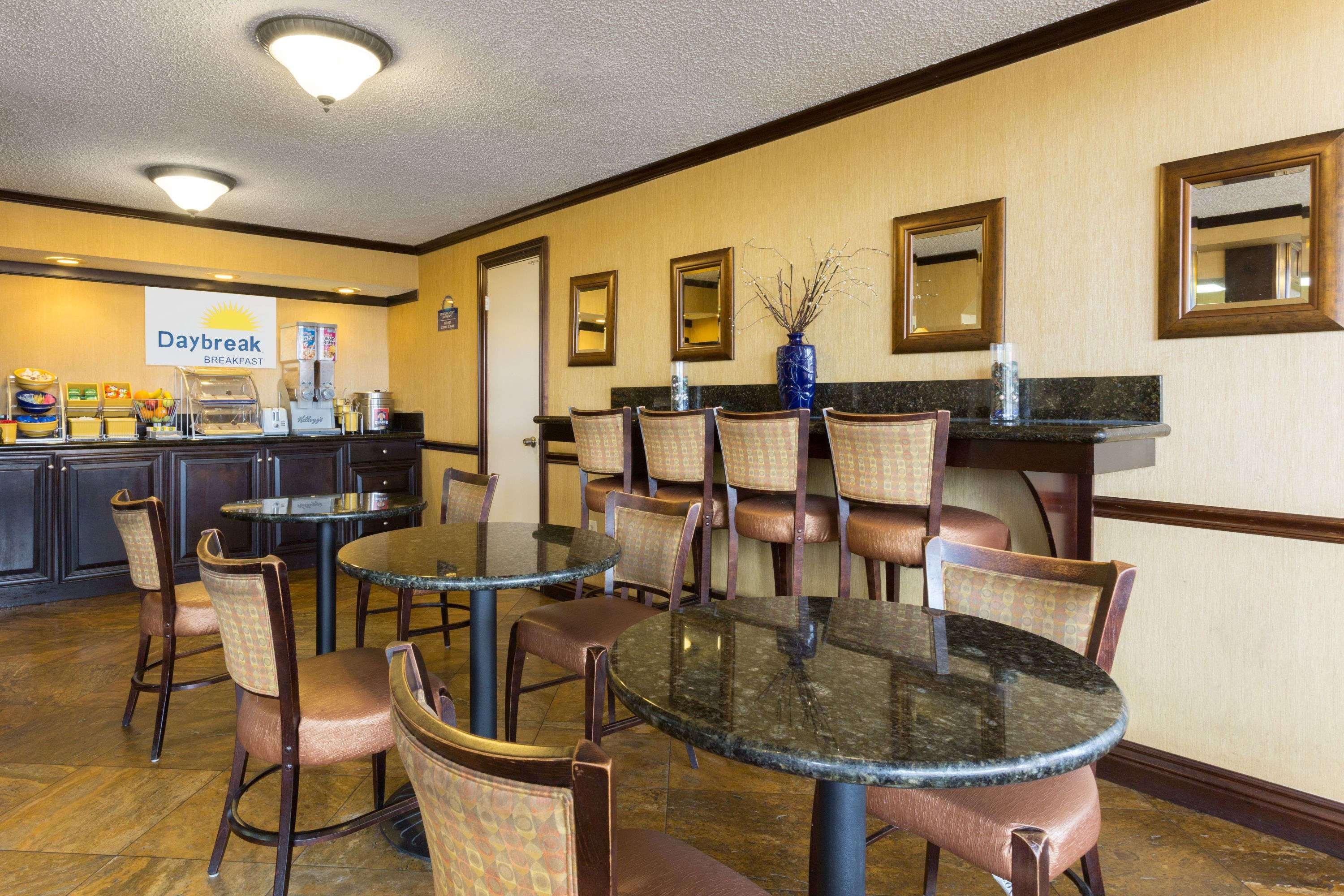 Days Inn & Suites By Wyndham Vicksburg Buitenkant foto