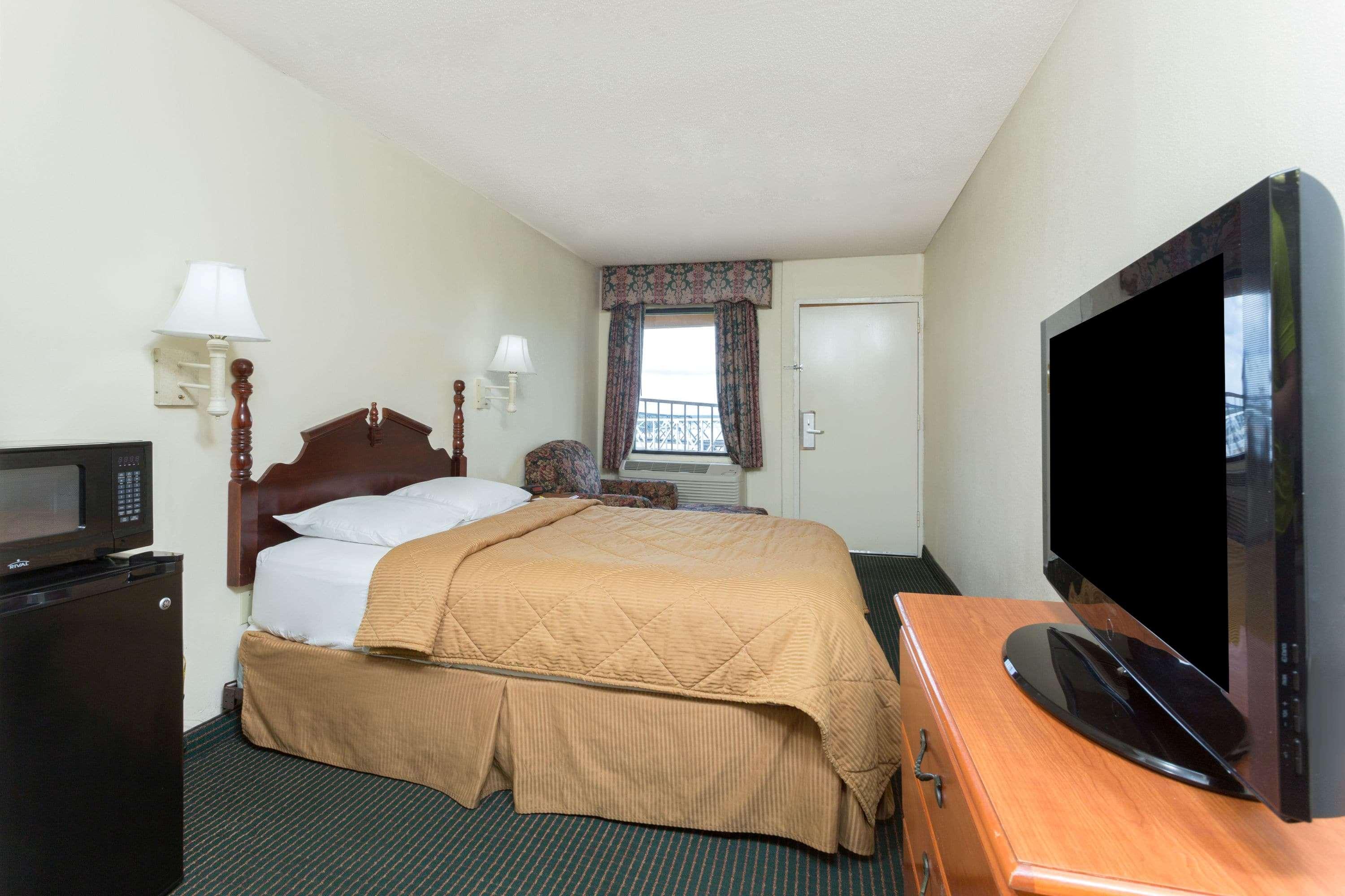 Days Inn & Suites By Wyndham Vicksburg Buitenkant foto