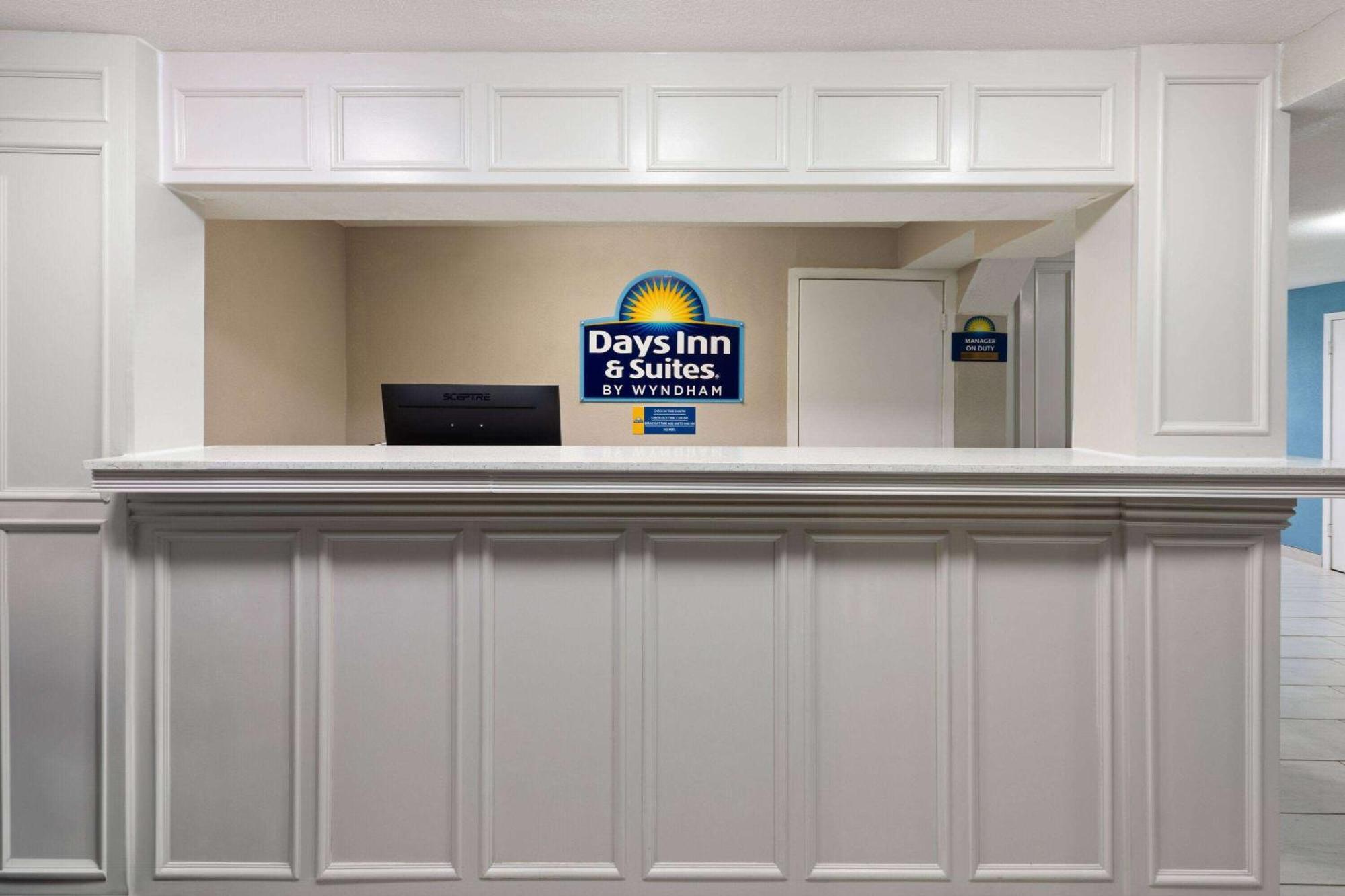 Days Inn & Suites By Wyndham Vicksburg Buitenkant foto