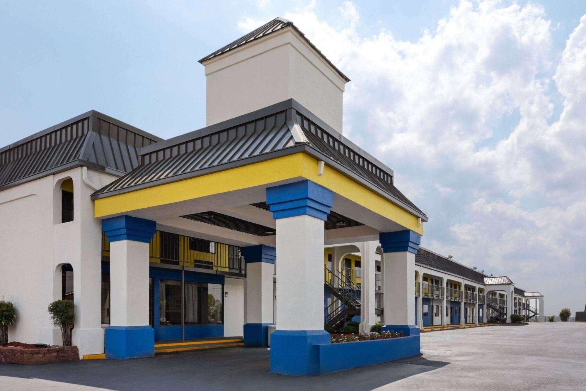 Days Inn & Suites By Wyndham Vicksburg Buitenkant foto